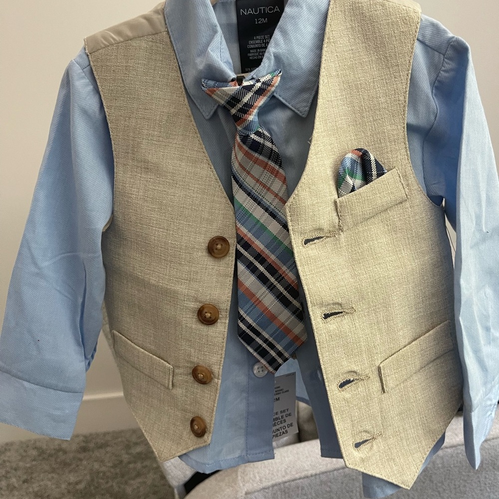 Nautica baby boy 12 month suit….new